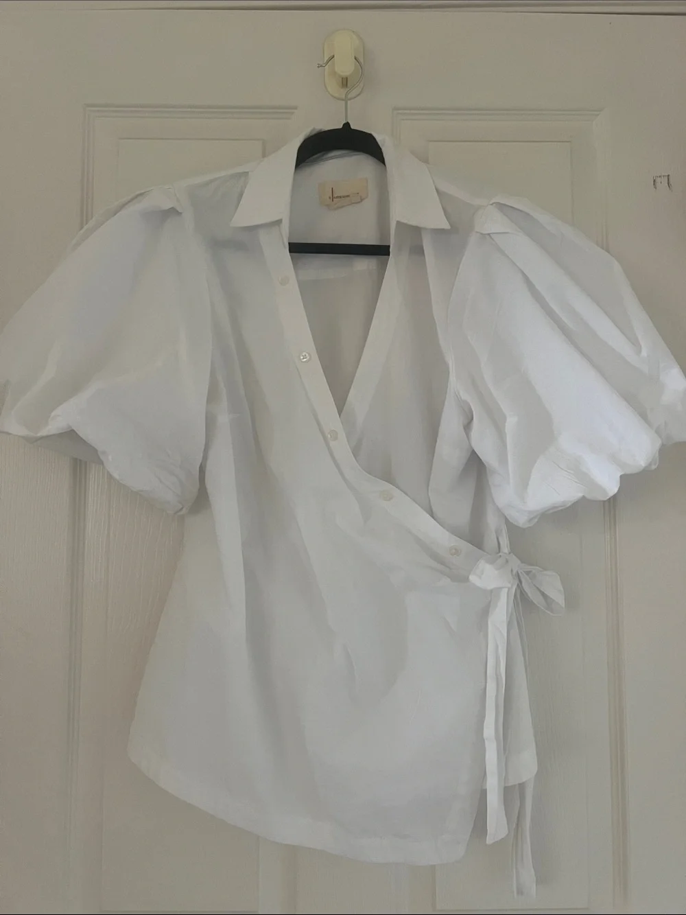 Anthropologies (Maeve) White Puff-Sleeve Wrap Button Blouse - Women